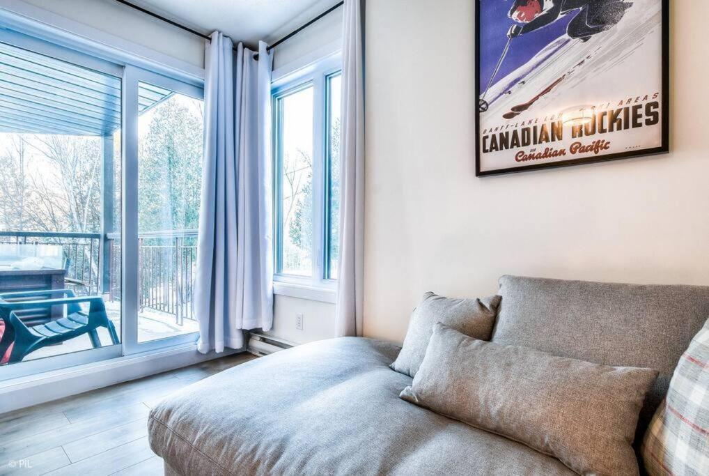 Chic Mt-Tremblant Condo With View On The Lake By Denstays Mont-Tremblant Dış mekan fotoğraf