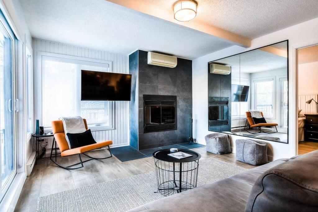 Chic Mt-Tremblant Condo With View On The Lake By Denstays Mont-Tremblant Dış mekan fotoğraf
