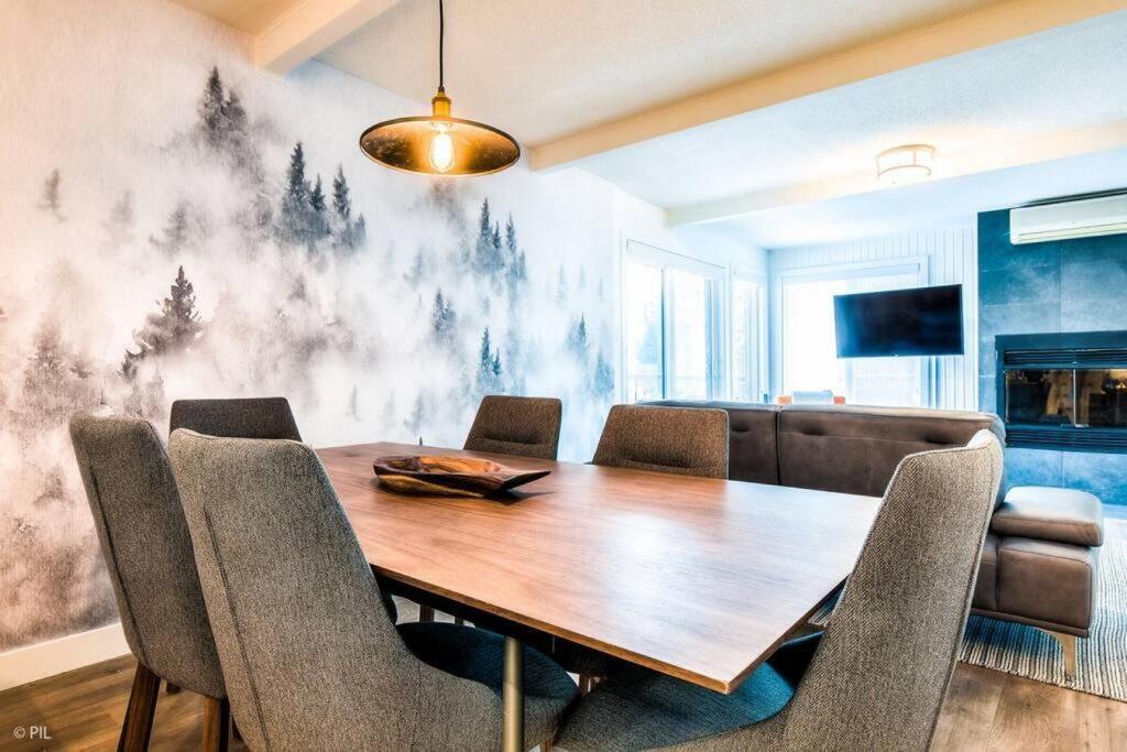Chic Mt-Tremblant Condo With View On The Lake By Denstays Mont-Tremblant Dış mekan fotoğraf