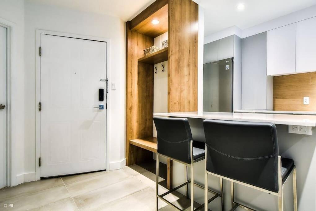 Chic Mt-Tremblant Condo With View On The Lake By Denstays Mont-Tremblant Dış mekan fotoğraf